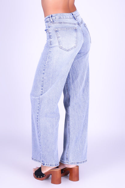 VINTAGE BLUE JEANS