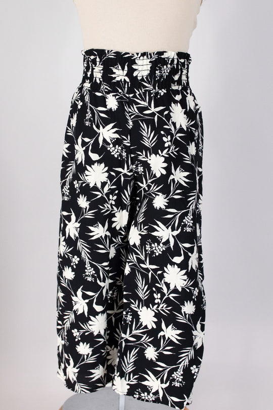 PETAL POWER CAPRI PANTS | KIDS SIZE 2T-4T