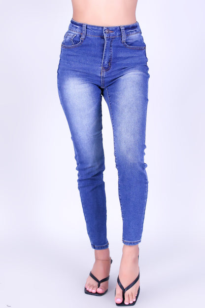 CURVE HUGGER SKINNY JEANS