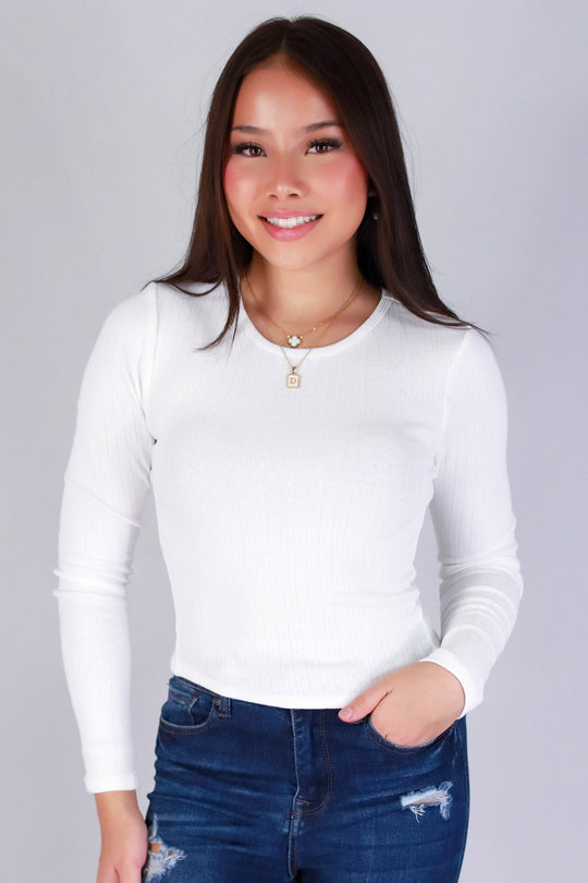 DELICATE DETAILS LONG SLEEVE TOP