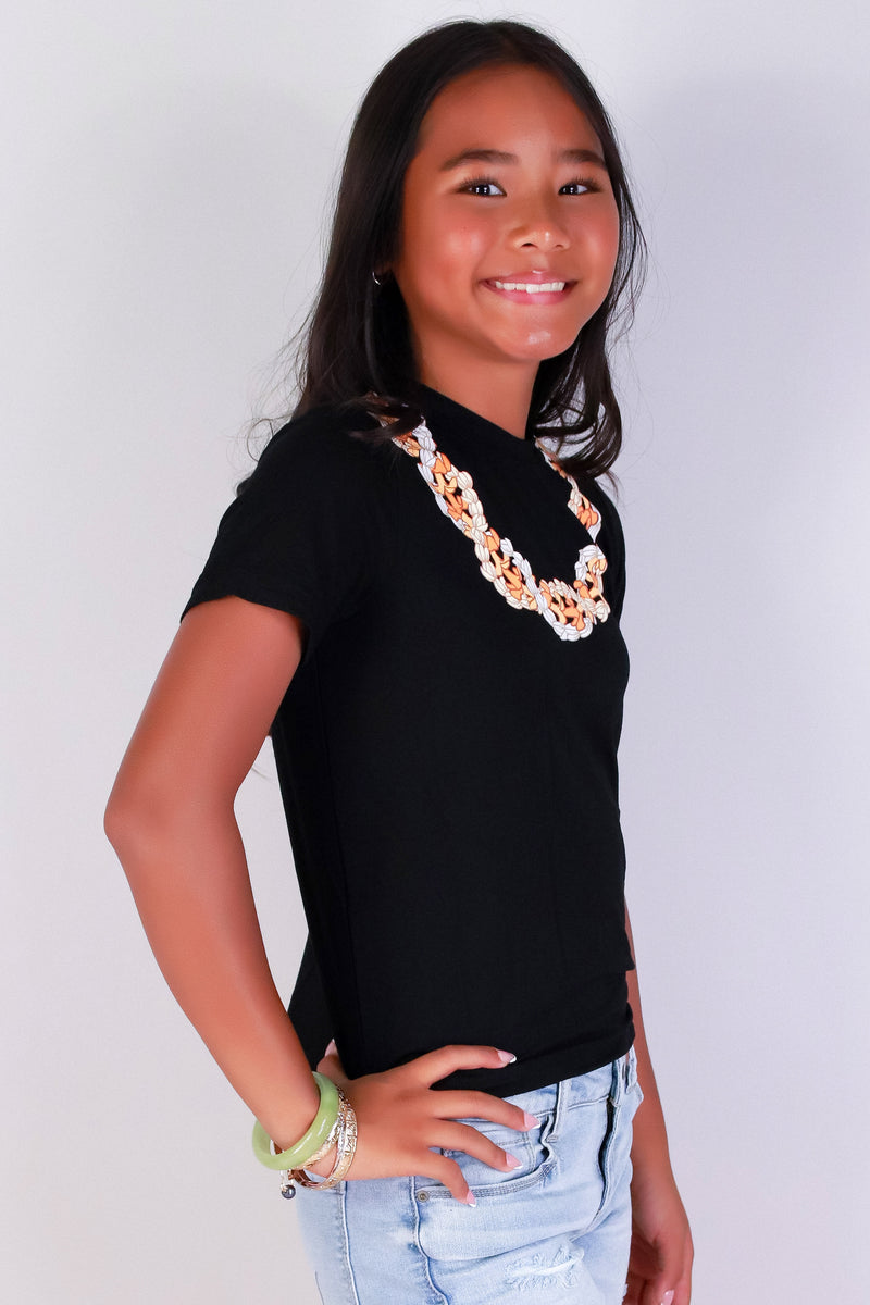 Jeans Warehouse Hawaii - S/S PRINT 7-16 - PUAKENIKENI PIKAKE TWIST LEI TEE | KIDS SIZE 7-16 | By GREENWELL PROMOTIONS LTD