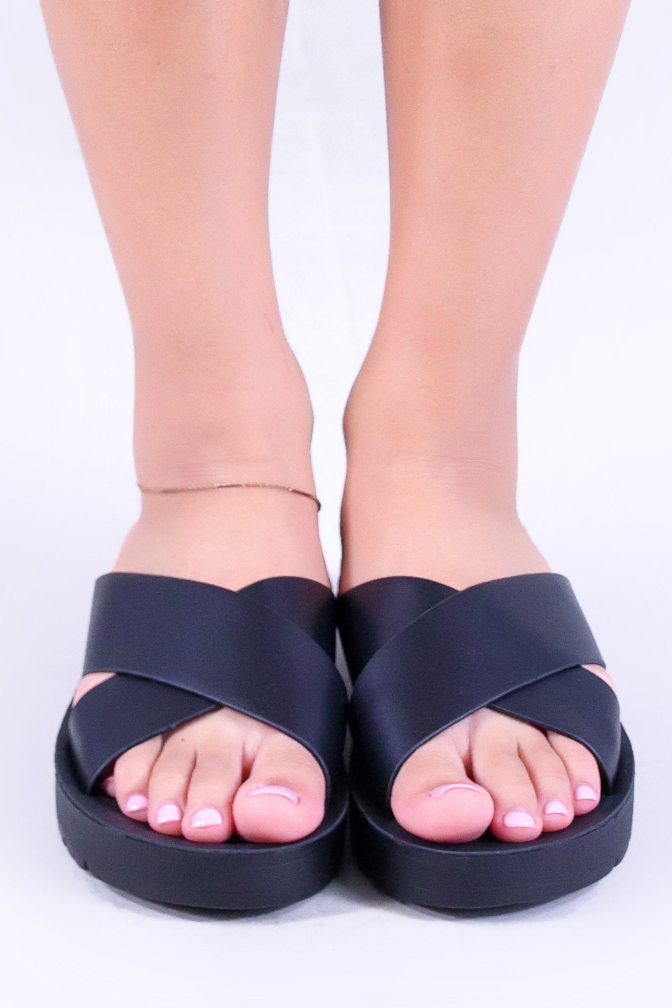 LOW WEDGE FLAT