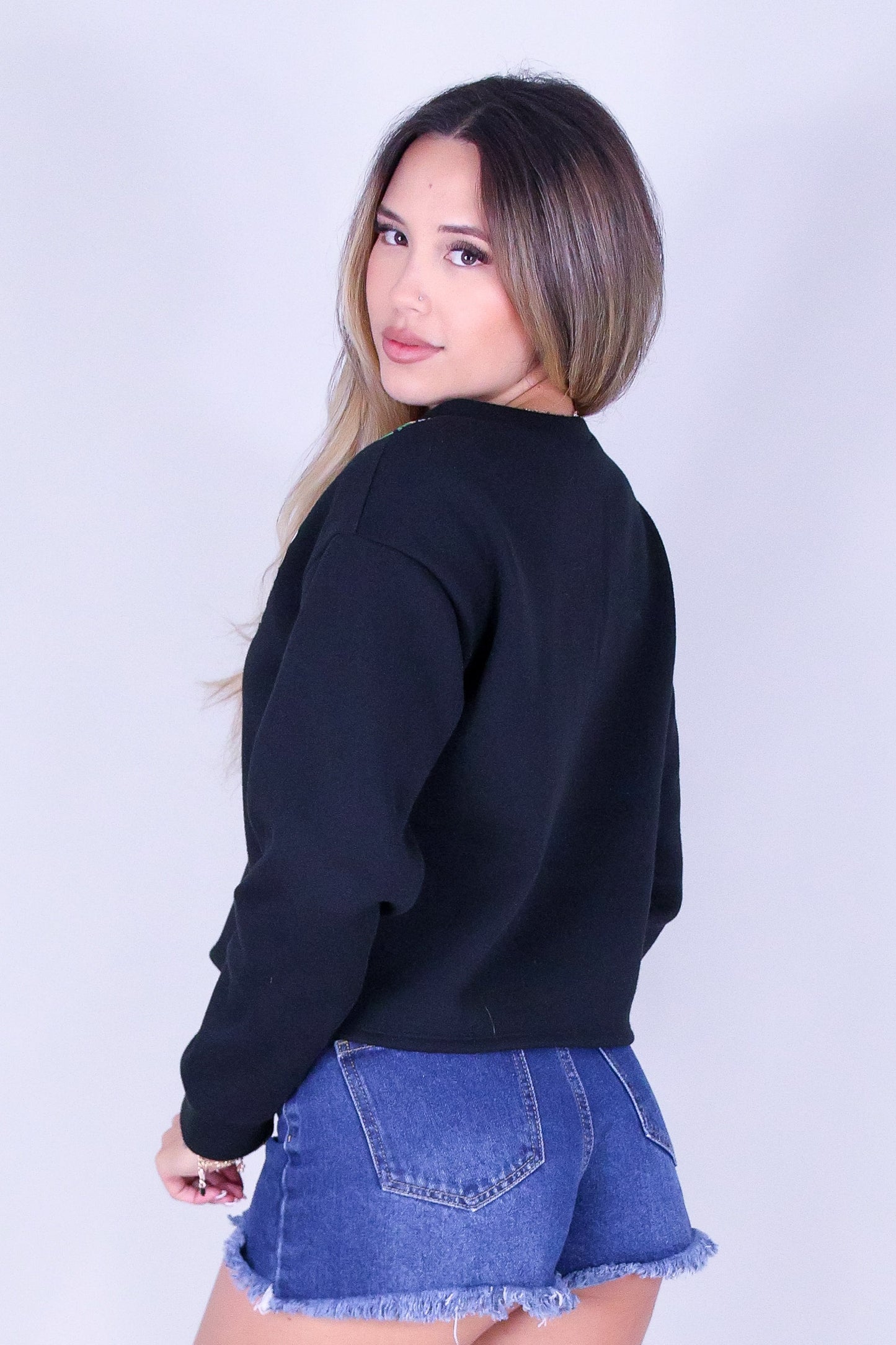 TWISTED MAILE PUAKENIKENI SWEATER