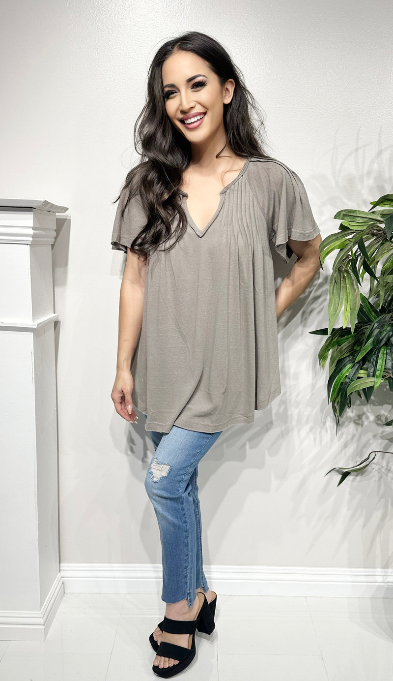 Jeans Warehouse Hawaii - S/S SOLID KNIT TOPS - FLUTTER SLEEVE TUNIC | By MILLIBON