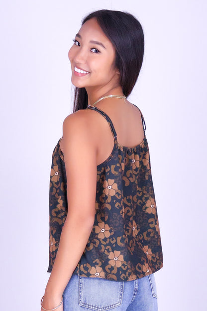 WILD PUAKENIKENI TIE FRONT TOP