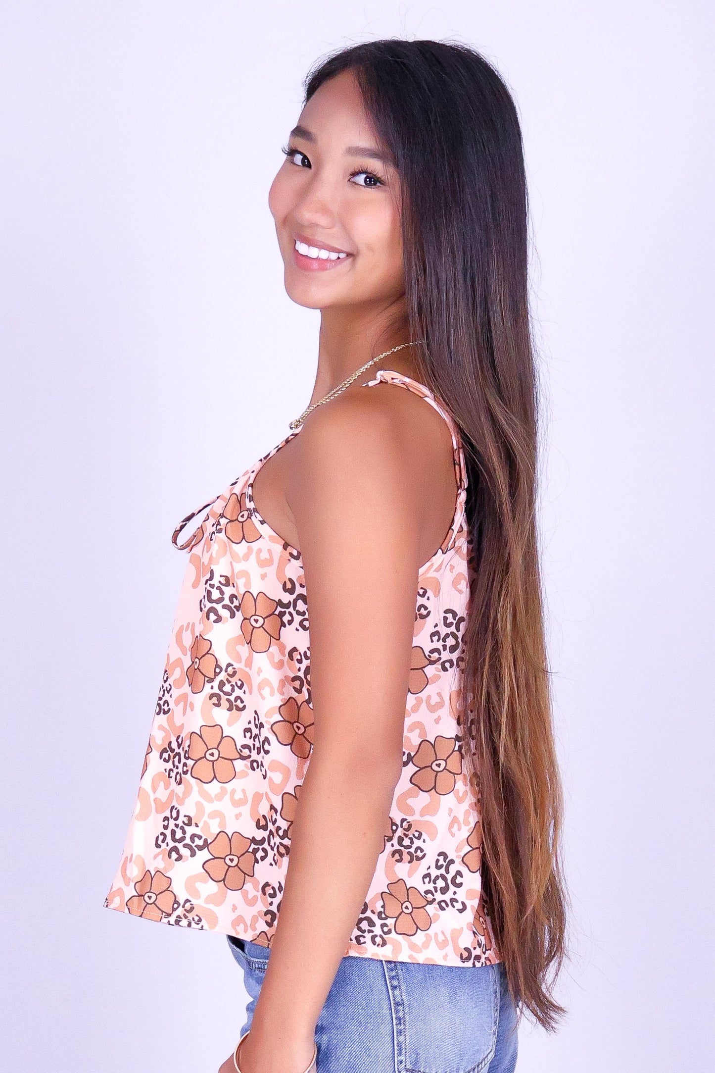 WILD PUAKENIKENI TIE FRONT TOP