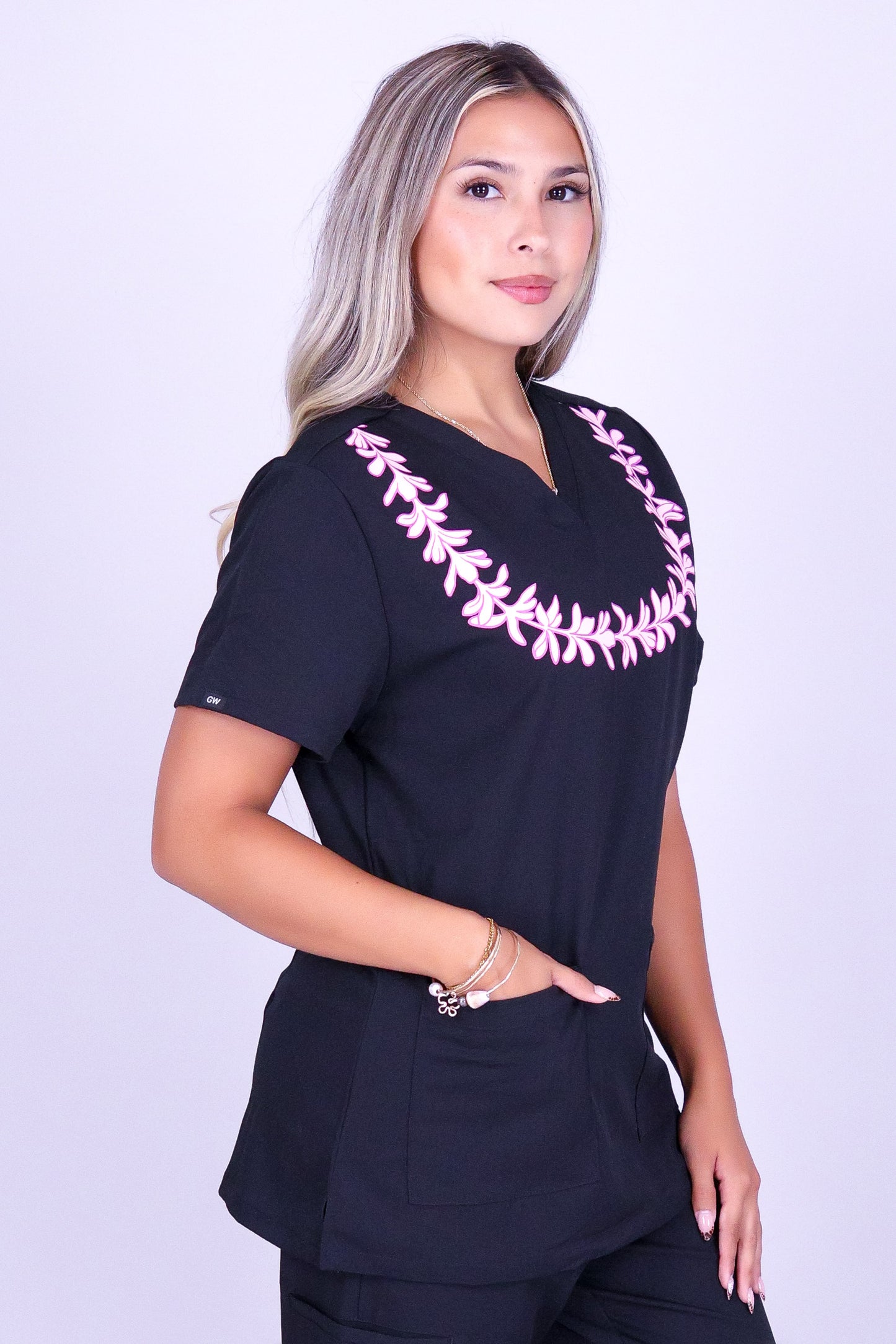 LEI DAY SCRUB TOP