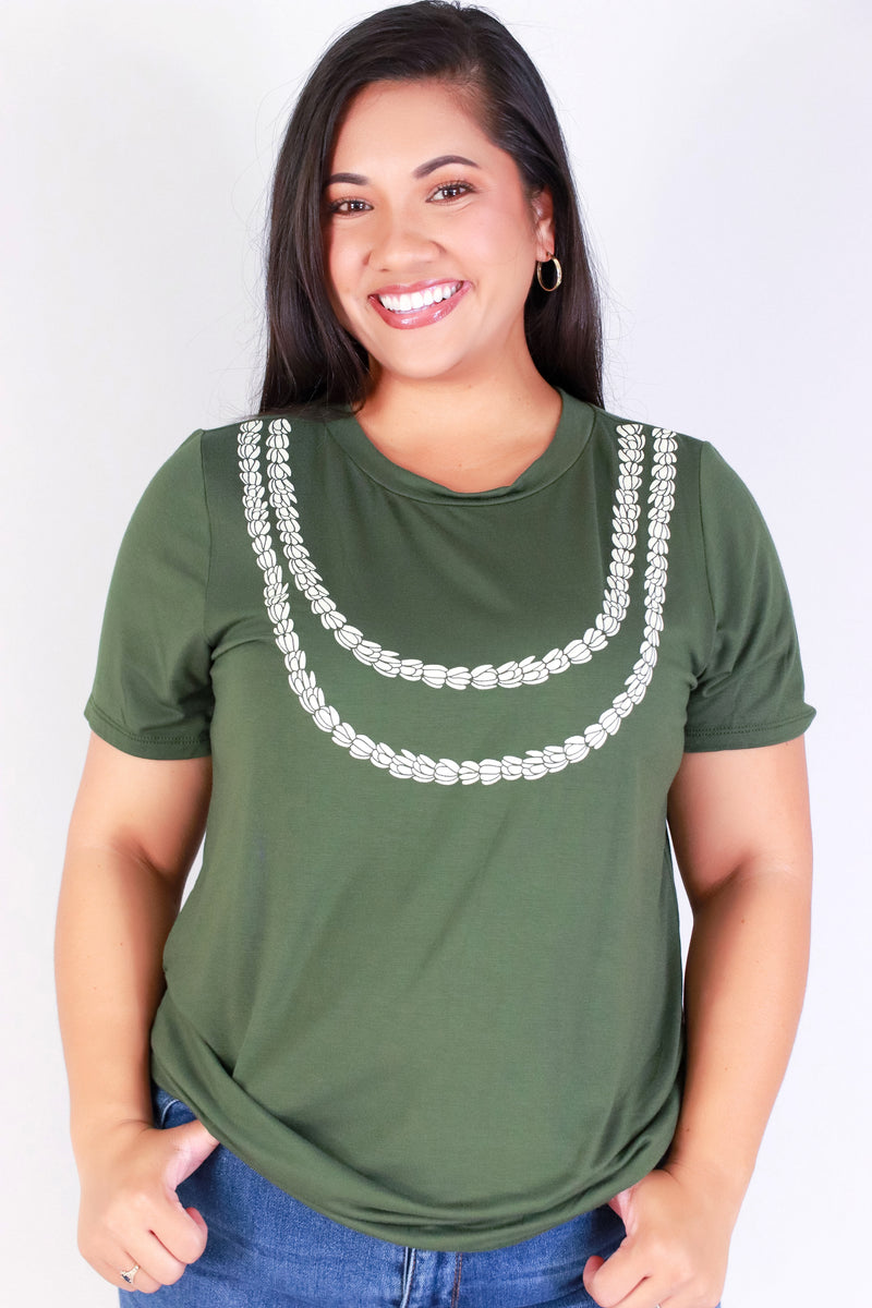 Jeans Warehouse Hawaii - PLUS S/S SCREENS - DOUBLE STRAND PIKAKE LEI TEE | By LUZ