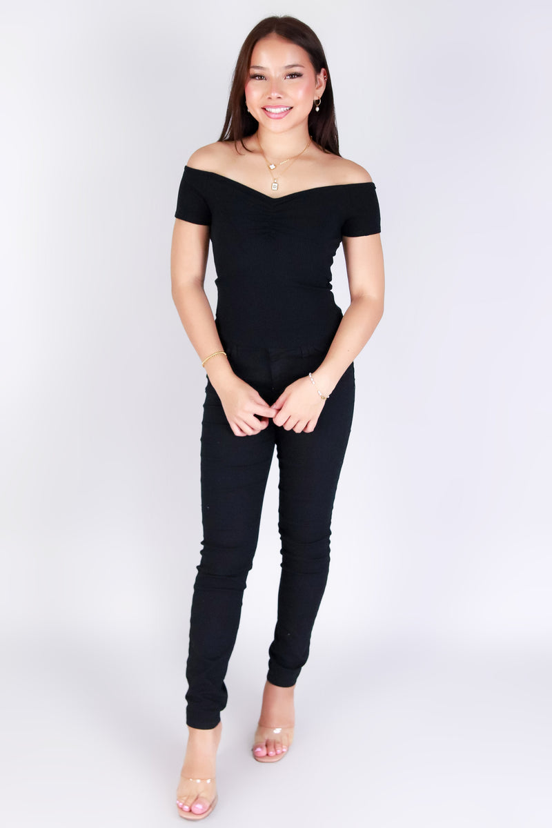 SWEET EXPOSURE OFF SHOULDER TOP