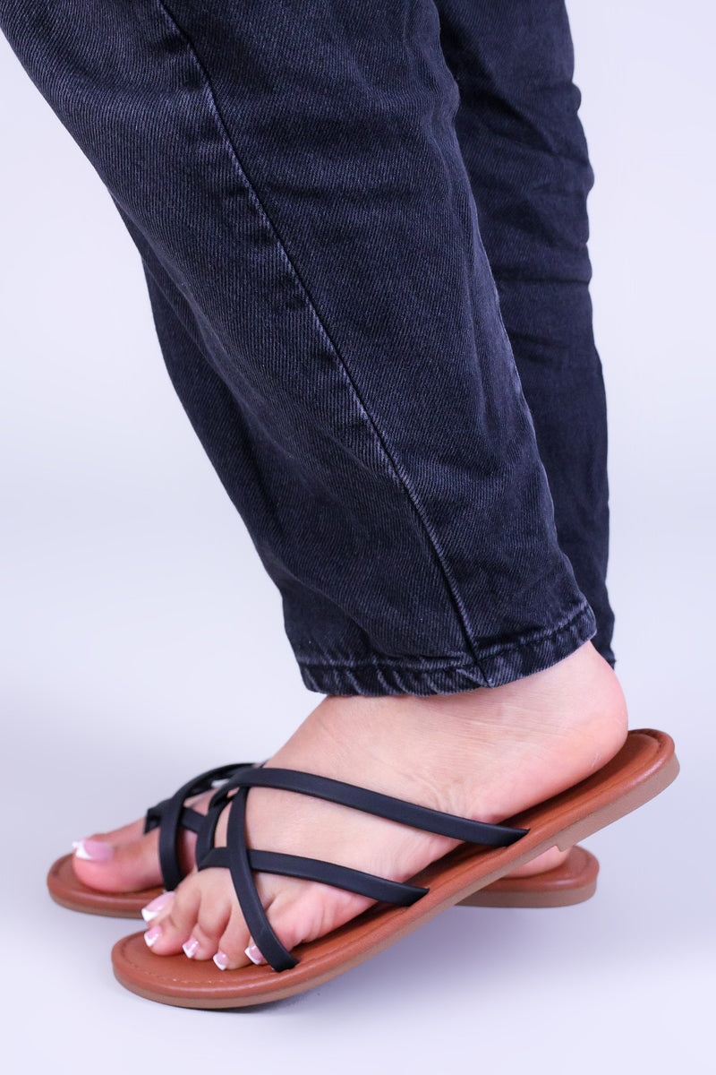 ESSENCE STRAP FLATS