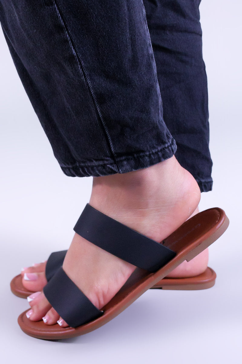 DOUBLE STRAP OPEN TOE FLAT