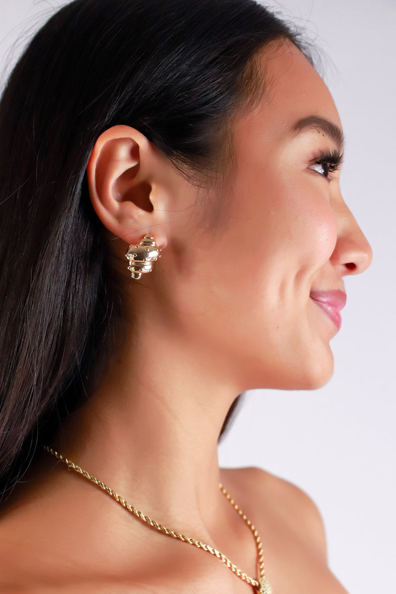 Jeans Warehouse Hawaii - STUDS - SEA SHELL STUDS | By FAME ACCESSORIES
