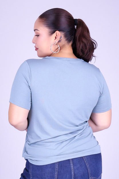 TWISTED PUAKENIKENI PIKAKE LEI TEE