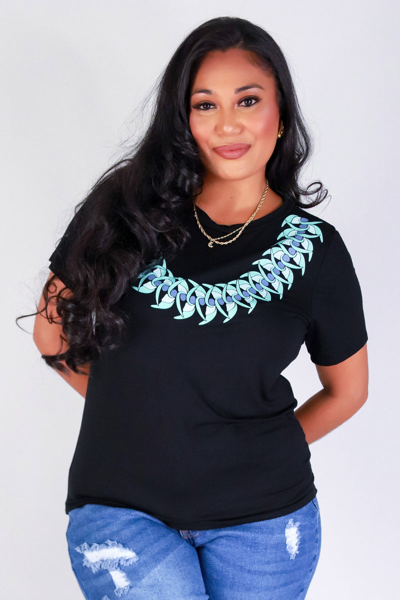Jeans Warehouse Hawaii - PLUS S/S SCREENS - JADE LEI TEE | By LUZ
