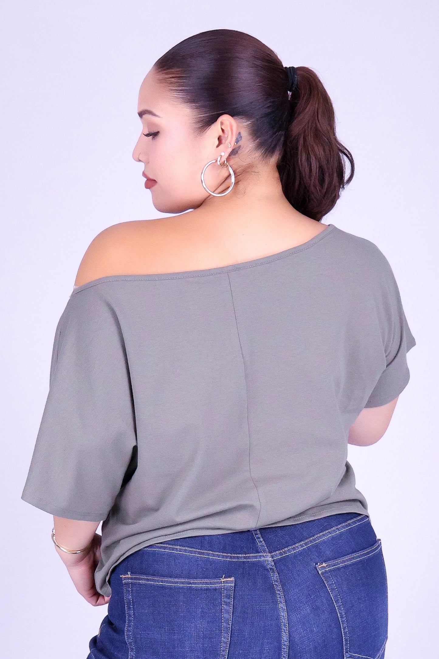 3 IWA OFF SHOULDER TEE