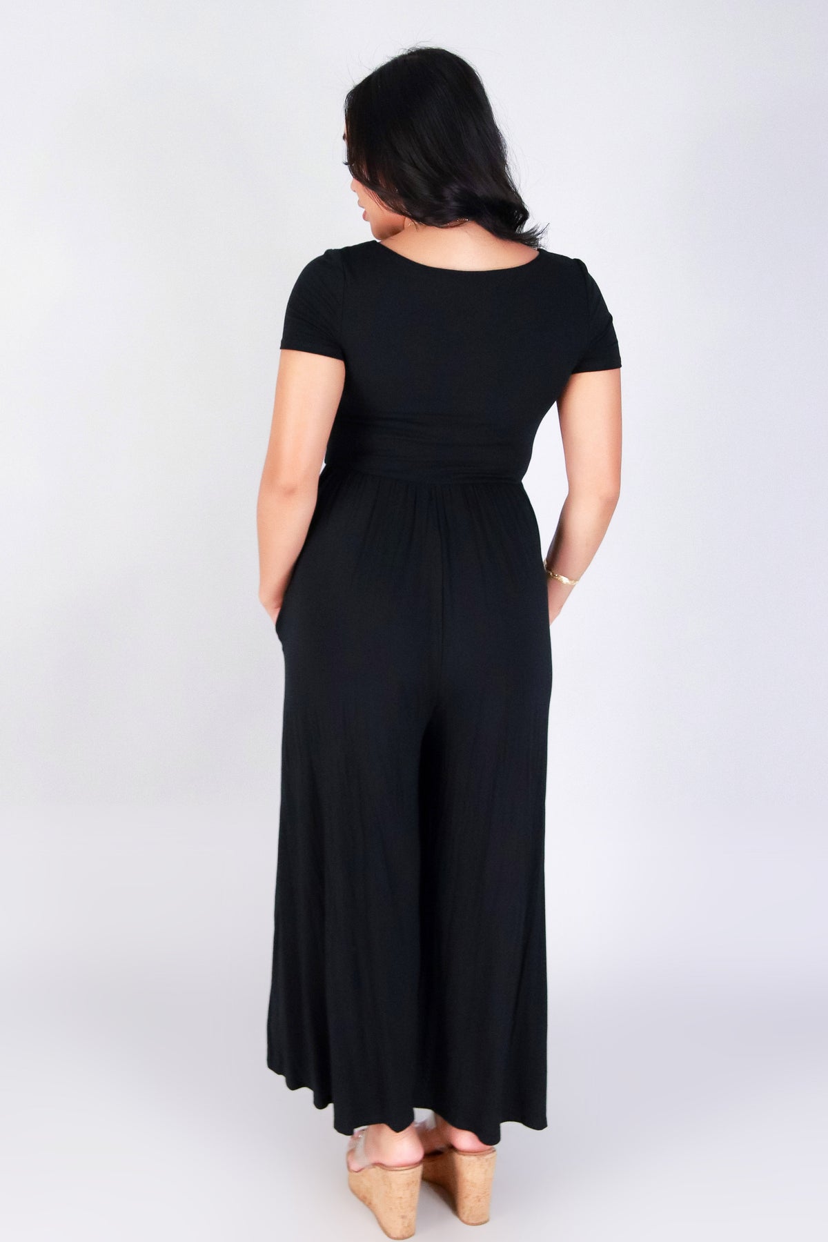 Jeans Warehouse Hawaii - SOLID JUMPERS - THE EFFORTLESS JUMPSUIT | By OLIVE & CO