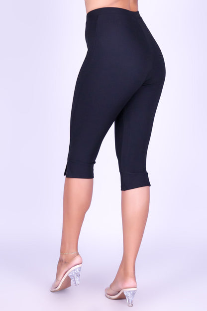 THE STAPLE CAPRI'S