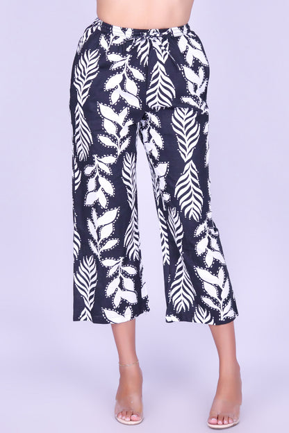 WANDERLUST CAPRI'S
