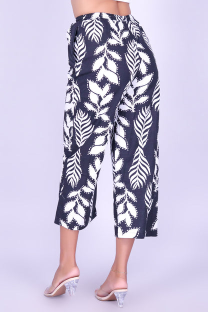 WANDERLUST CAPRI'S