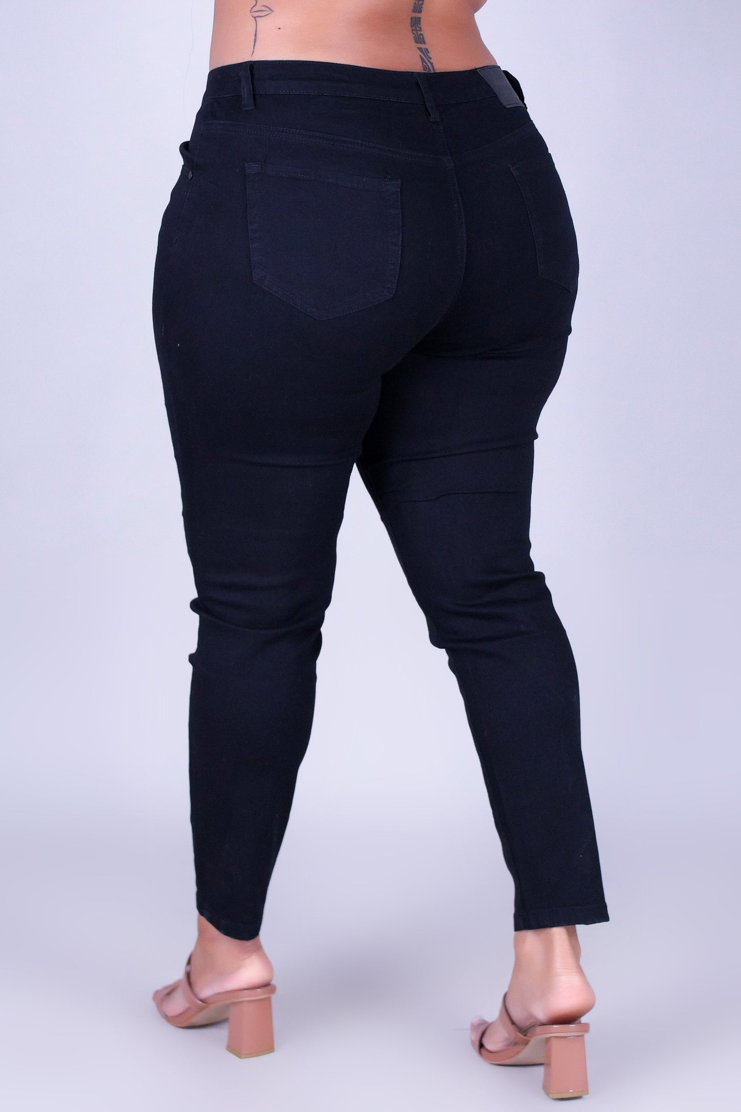 MEET ME DENIM CAPRI'S