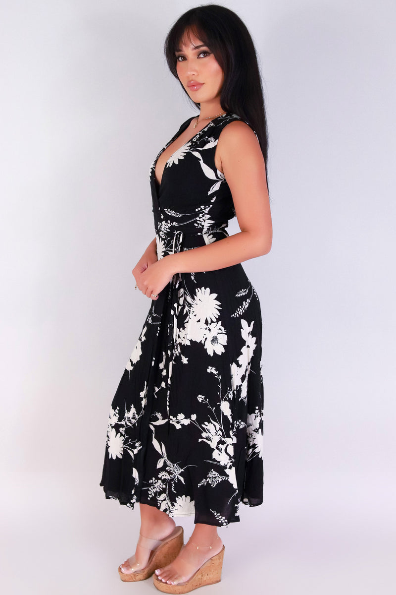 Jeans Warehouse Hawaii - PRINT LONG DRESSES - FRESH AND FLORAL DRESS | By ROKOKO