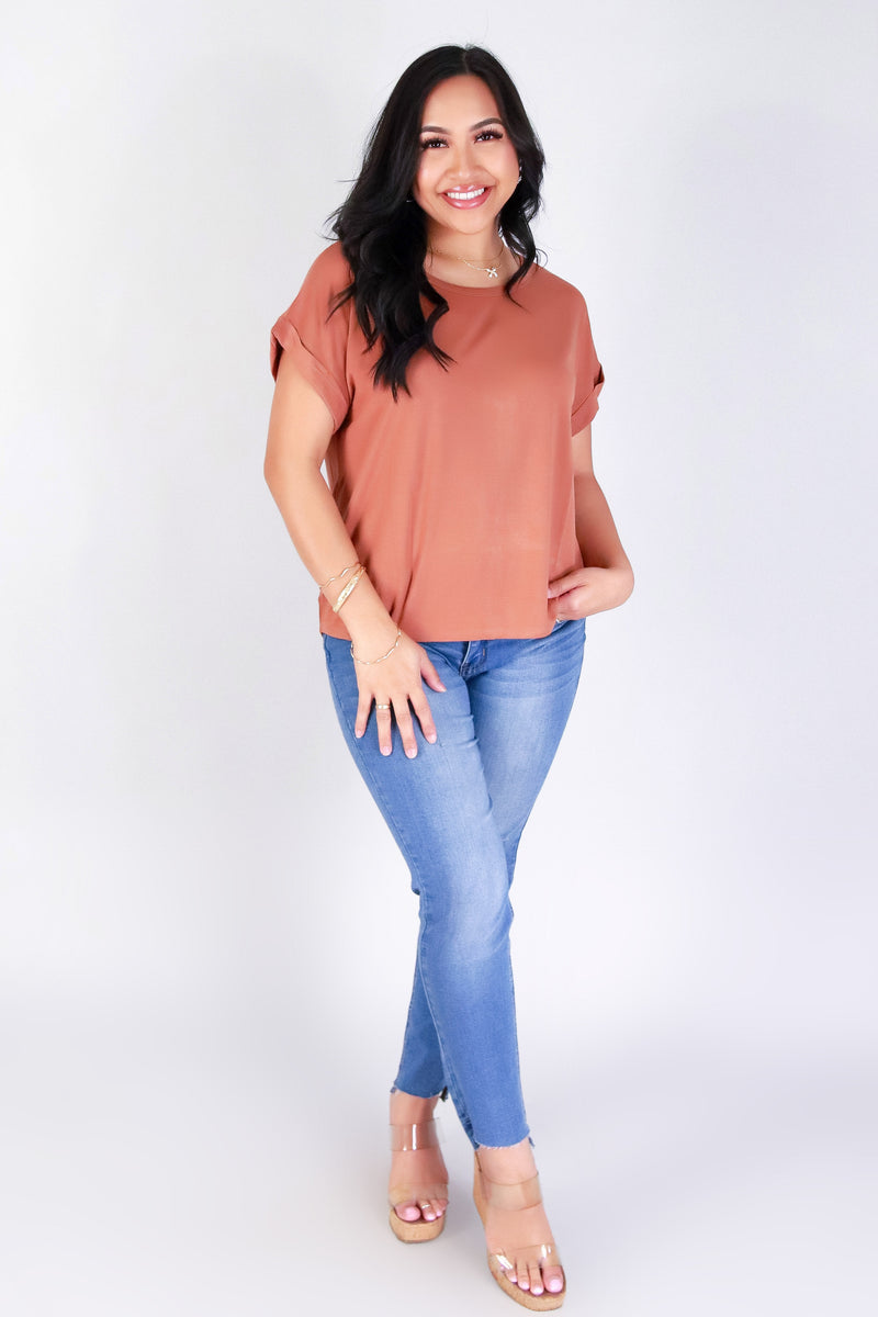 MODERN MUSE TEE
