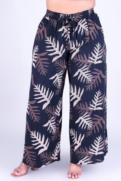 LAUA'E WOVEN CAPRI'S