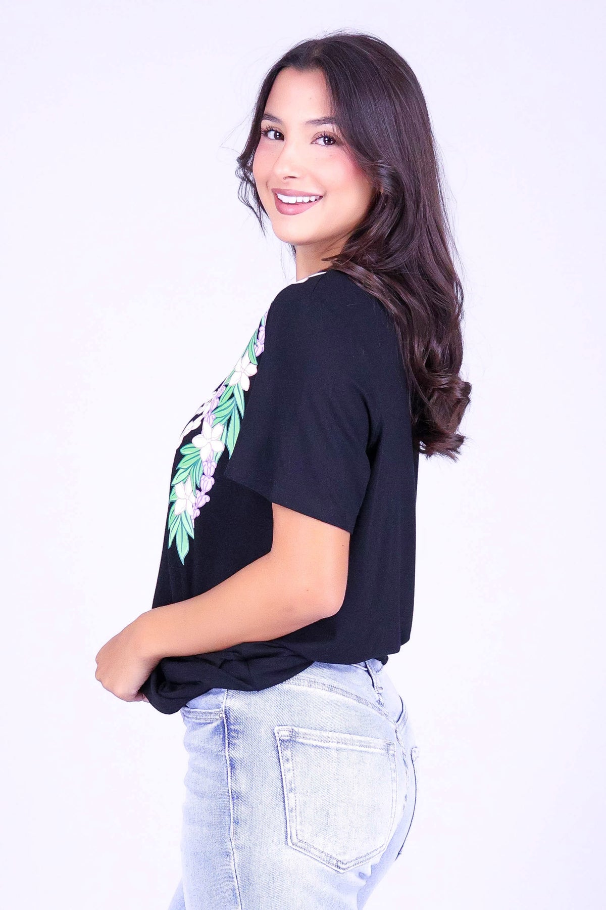 PIKAKE MAILE LEI TEE