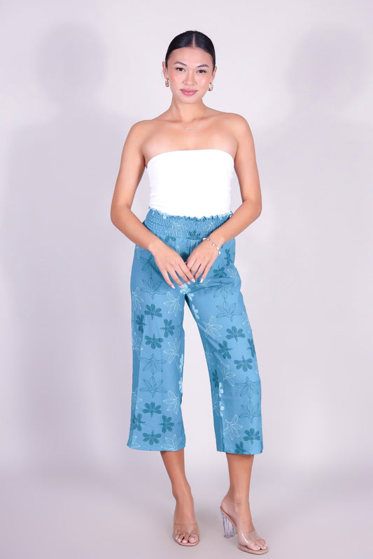 NAUPAKA SMOCKED WAIST CAPRI'S