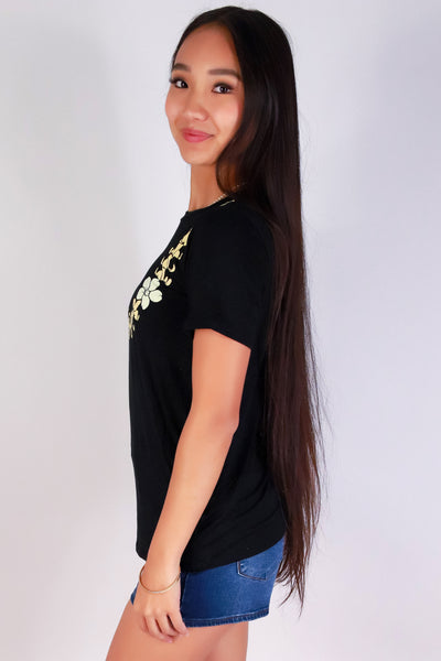 Jeans Warehouse Hawaii - S/S SCREEN - PUAKENIKENI LEI TEE | By LUZ