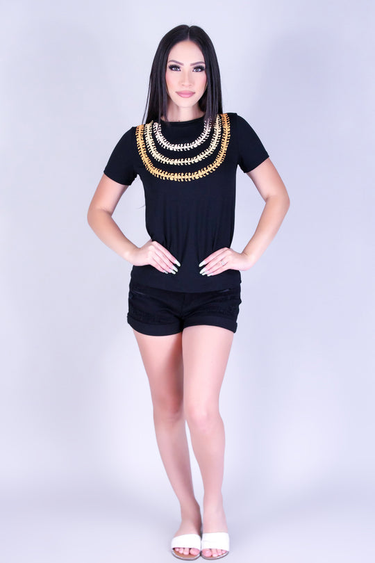 PUAKENIKENI 3 STRAND LEI TEE