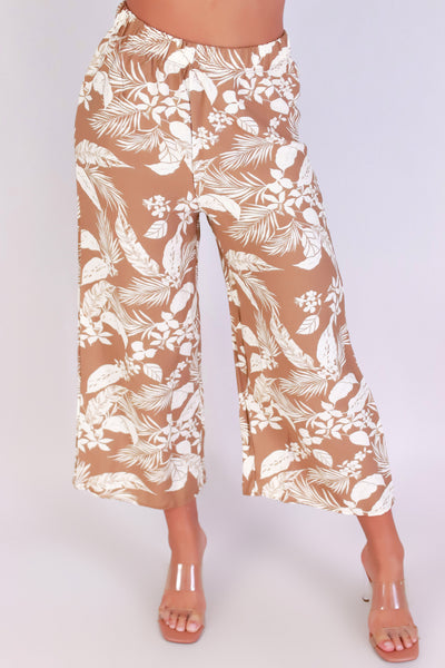 Jeans Warehouse Hawaii - PRINT WOVEN CAPRI'S - SUNSET PALMS CAPRI PANTS | By PAPERMOON/ B_ENVIED