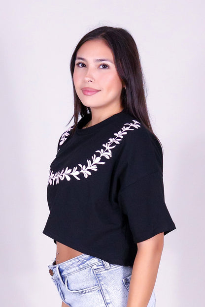 PLUMERIA LEI CROP TEE