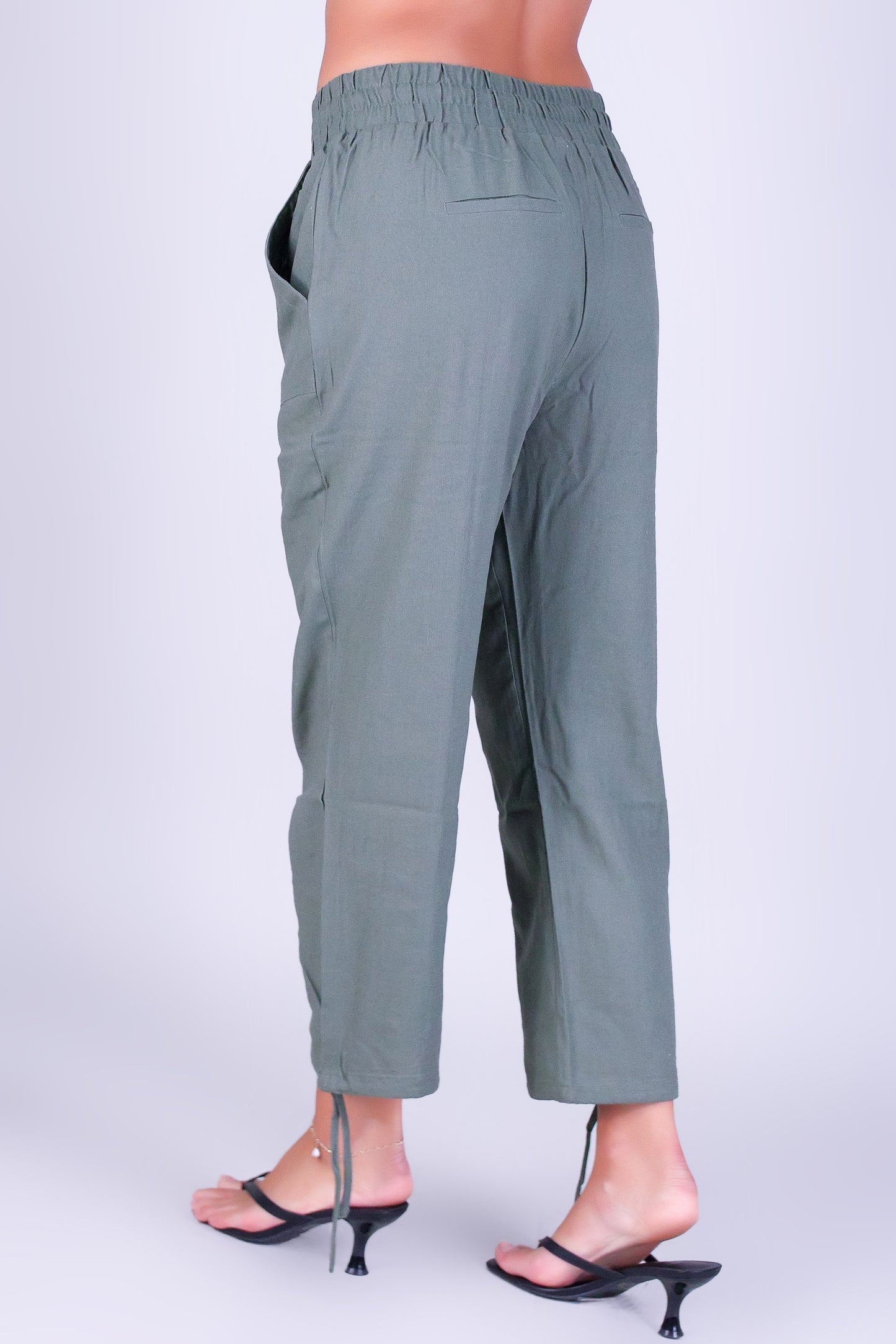 PURE EASE CARGO CAPRI'S