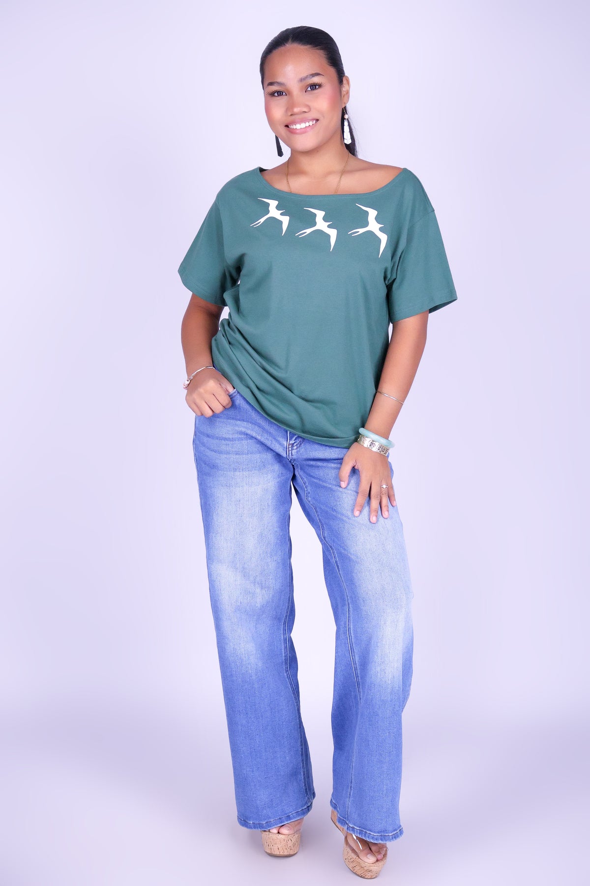 3 IWA OVERSIZED OFF SHOULDER TEE
