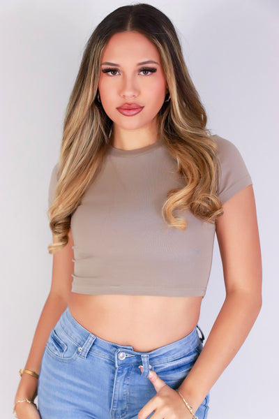 Jeans Warehouse Hawaii - S/S SOLID BASIC - PART OF THE CREW TOP | By ROSIO