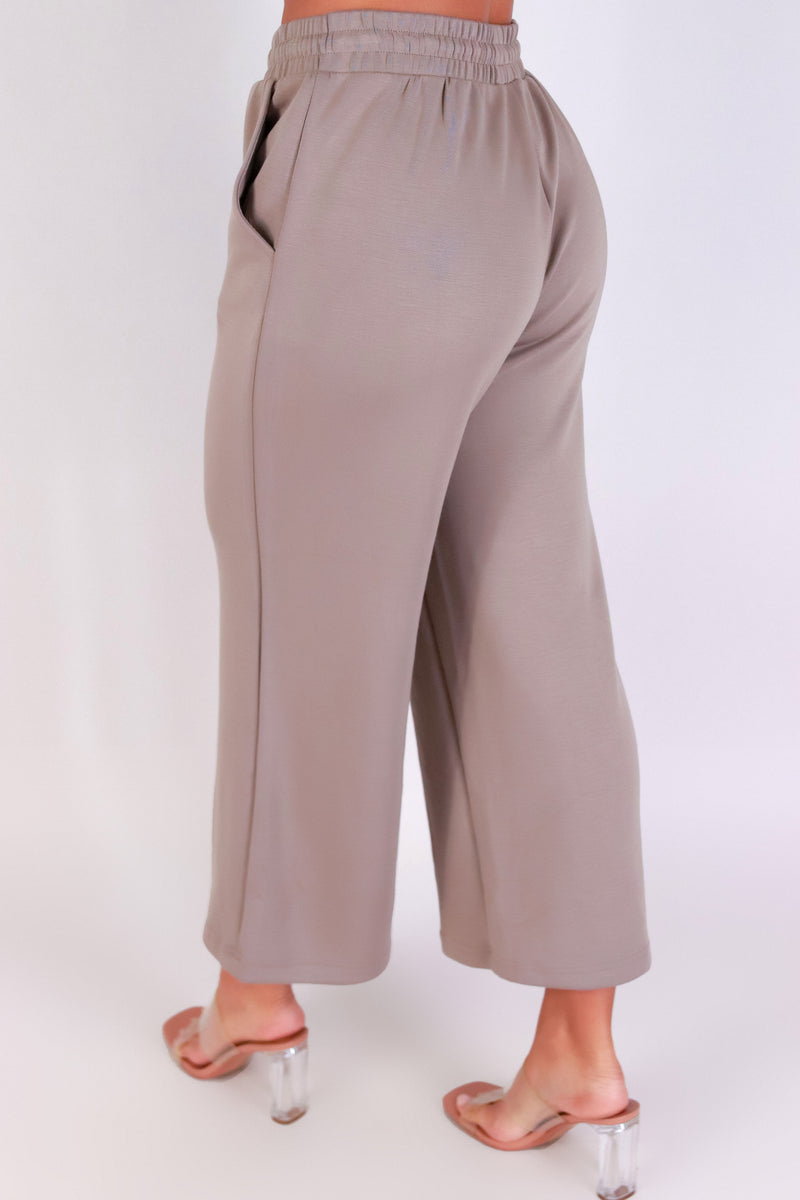 Jeans Warehouse Hawaii - ACTIVE KNIT PANT/CAPRI - SOFT DRIFT CAPRI PANTS | By STYLE MELODY