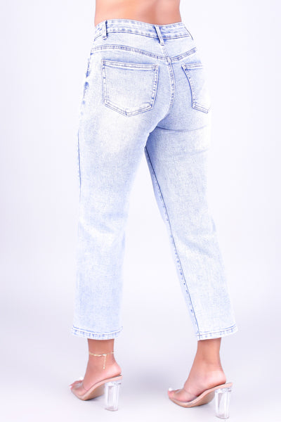 LET ME HELP YOU CROPPED JEANS