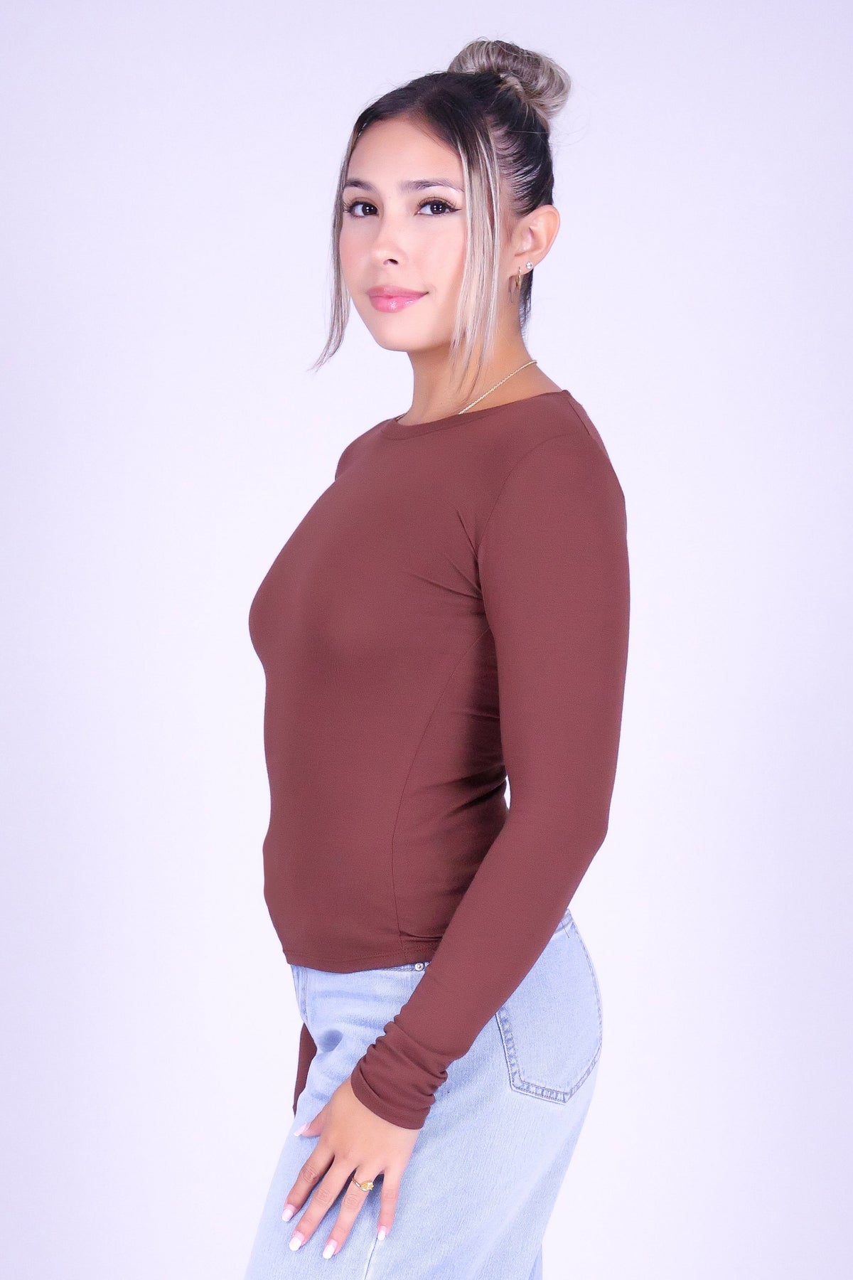 THE ESSENTIAL LONG SLEEVE TOP