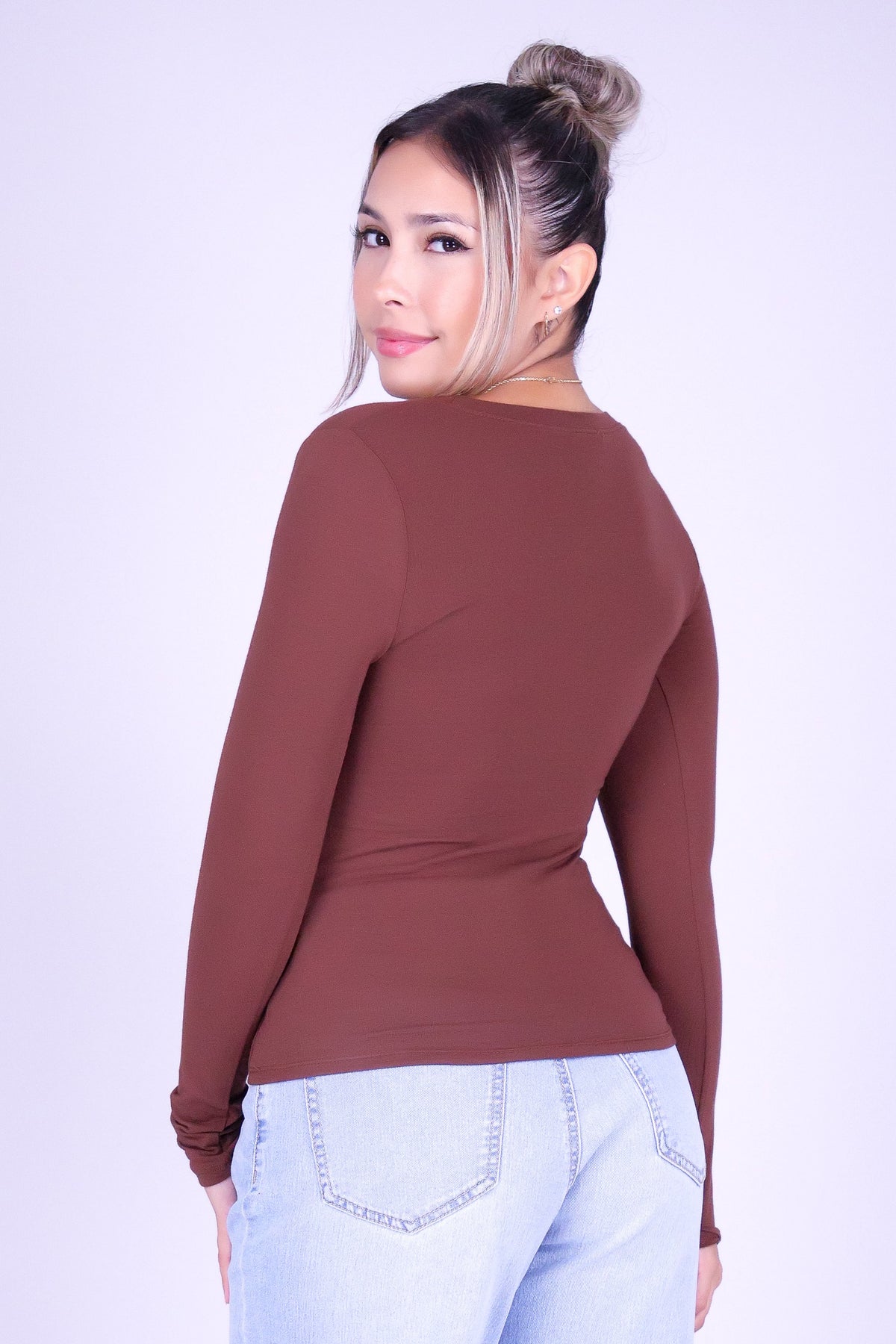 THE ESSENTIAL LONG SLEEVE TOP