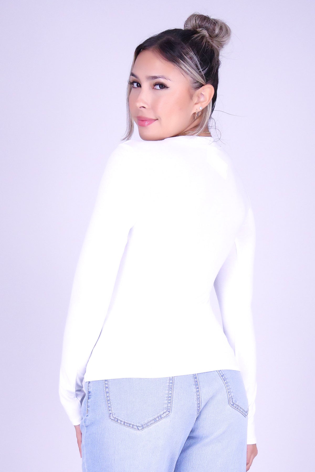 THE ESSENTIAL LONG SLEEVE TOP