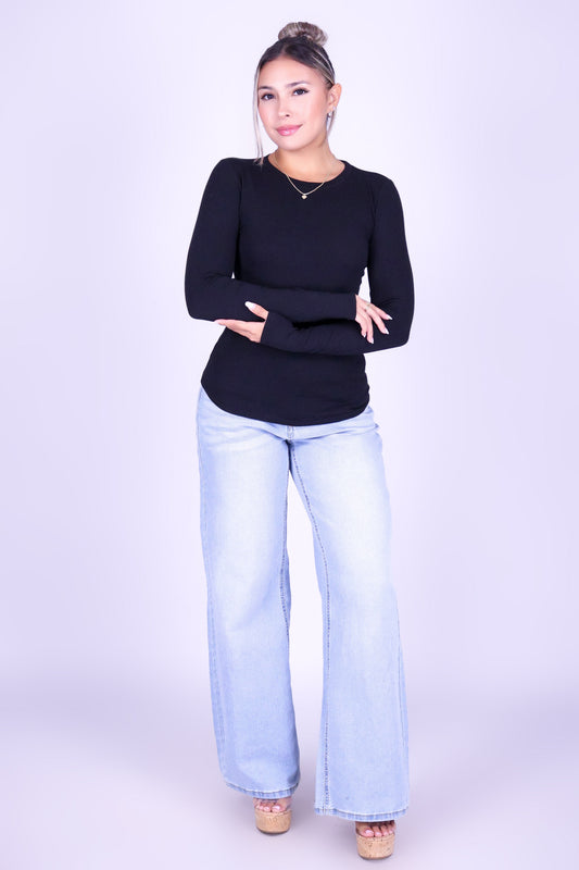THE ESSENTIAL LONG SLEEVE TOP