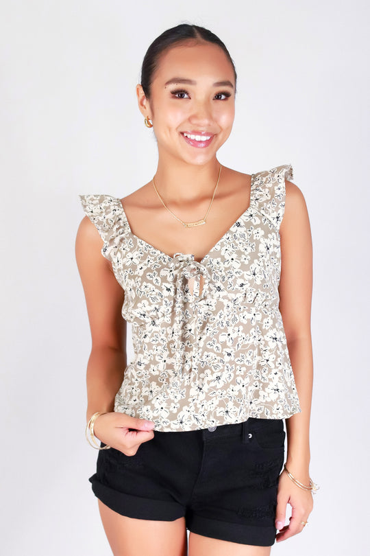 PRETTY IN PETALS TOP