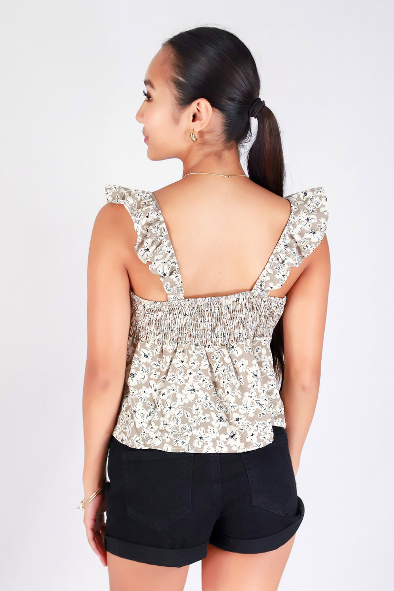 PRETTY IN PETALS TOP