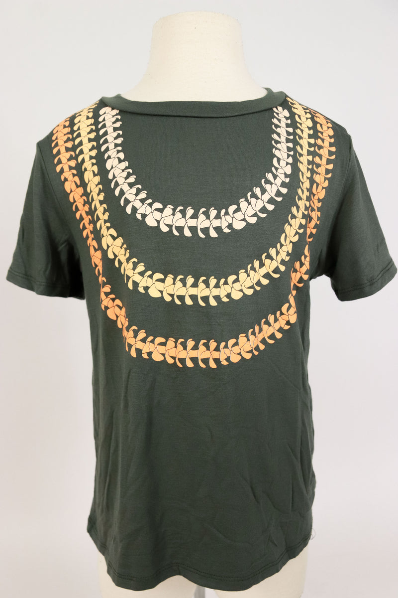 Jeans Warehouse Hawaii - S/S PRINT 7-16 - PUAKENIKENI 3 STRAND LEI TEE | KIDS SIZE 7-16 | By LUZ