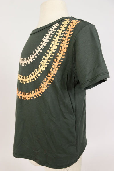 Jeans Warehouse Hawaii - S/S PRINT 7-16 - PUAKENIKENI 3 STRAND LEI TEE | KIDS SIZE 7-16 | By LUZ