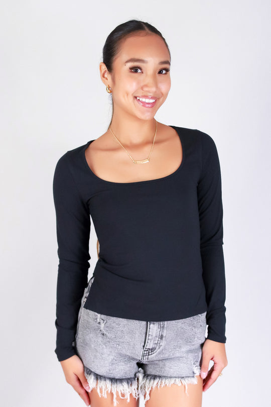 THE GO-TO LONG SLEEVE TOP