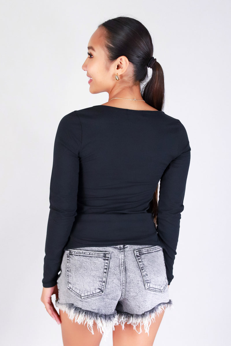 THE GO-TO LONG SLEEVE TOP