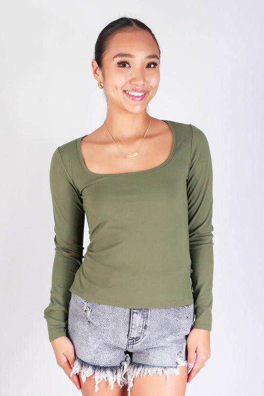 THE GO-TO LONG SLEEVE TOP