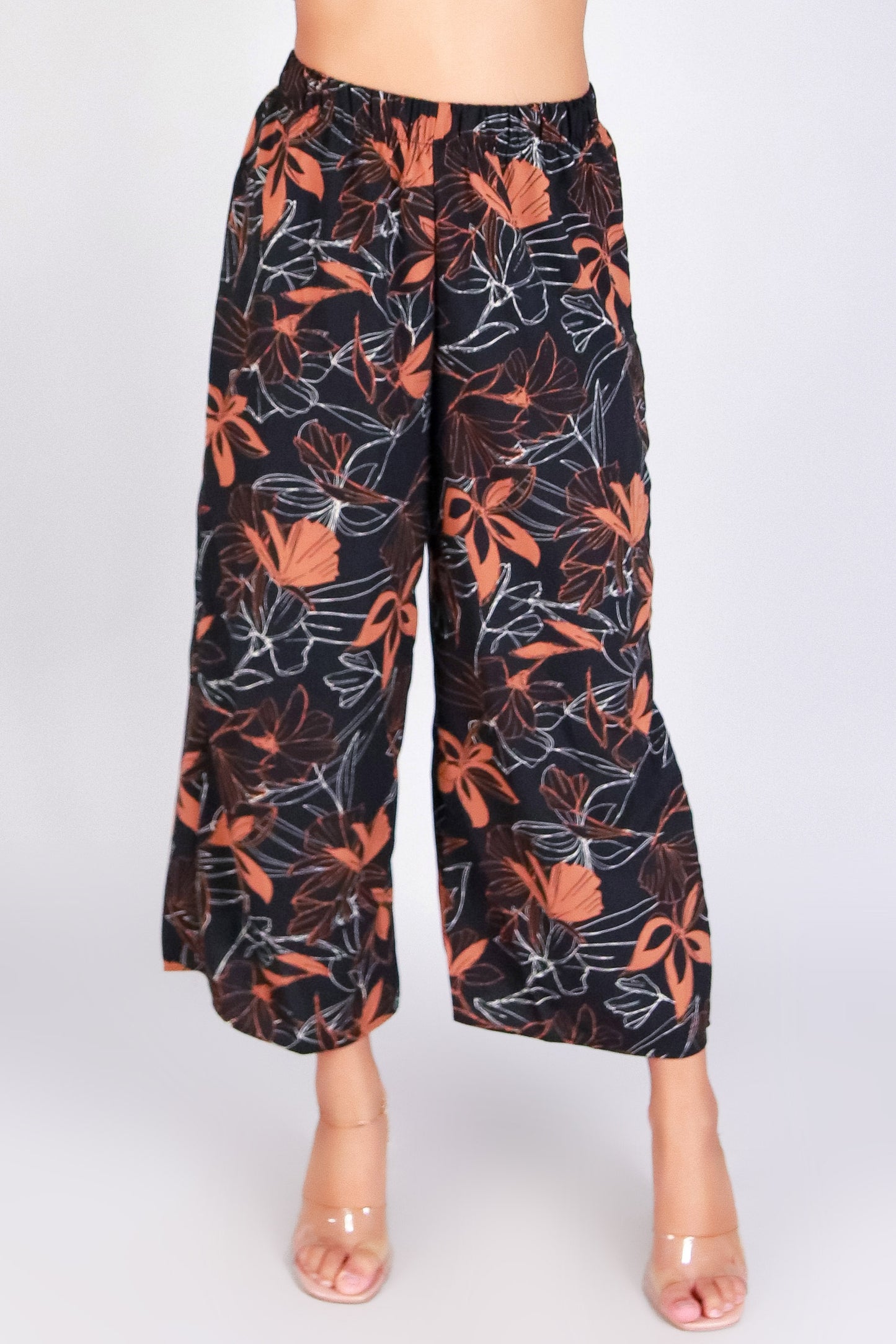 DRAWN TO BLOOM CAPRI'S